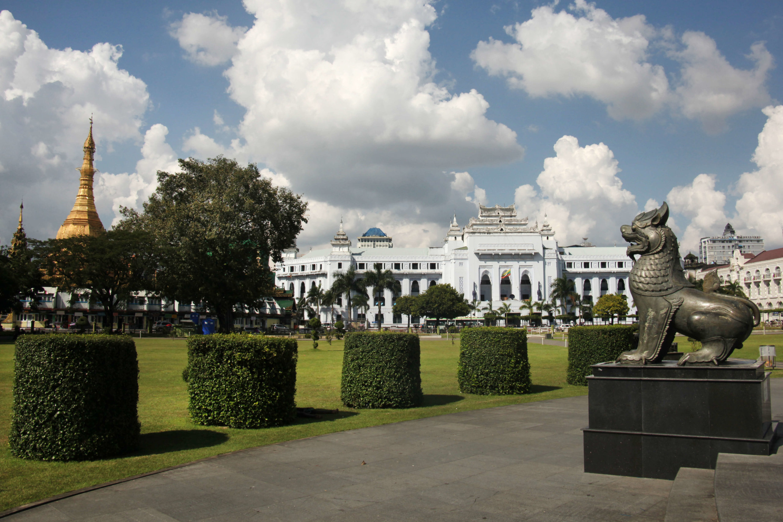 Read more about the article Myanmar – Foreign Banks now permitted to provide retail services across Myanmar